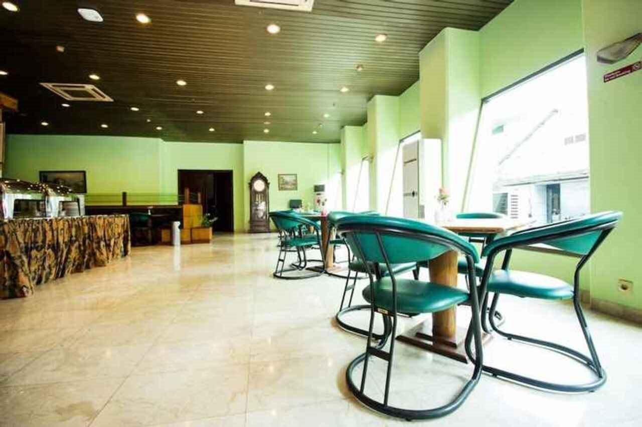 Super Oyo Townhouse 2 Hotel Gunung Sahari Cakarta Dış mekan fotoğraf