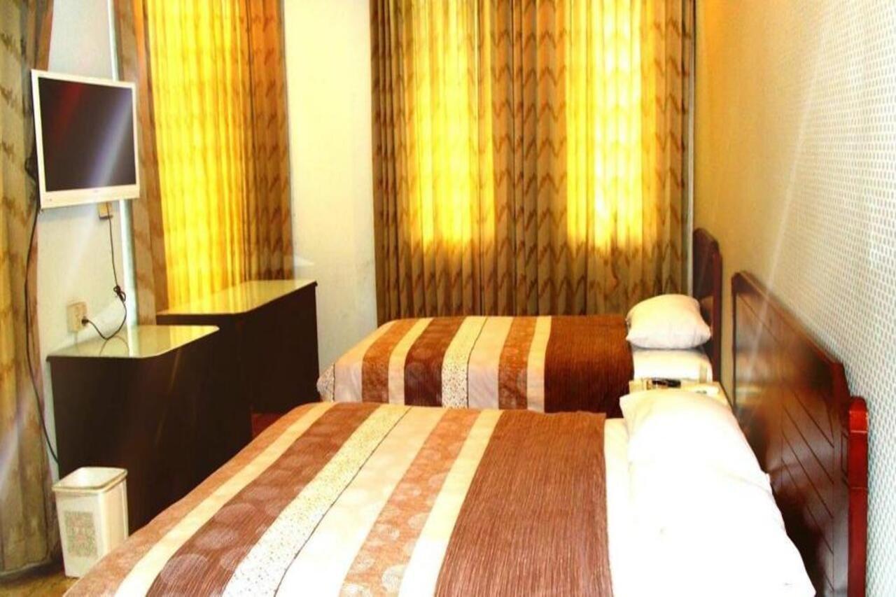 Super Oyo Townhouse 2 Hotel Gunung Sahari Cakarta Dış mekan fotoğraf