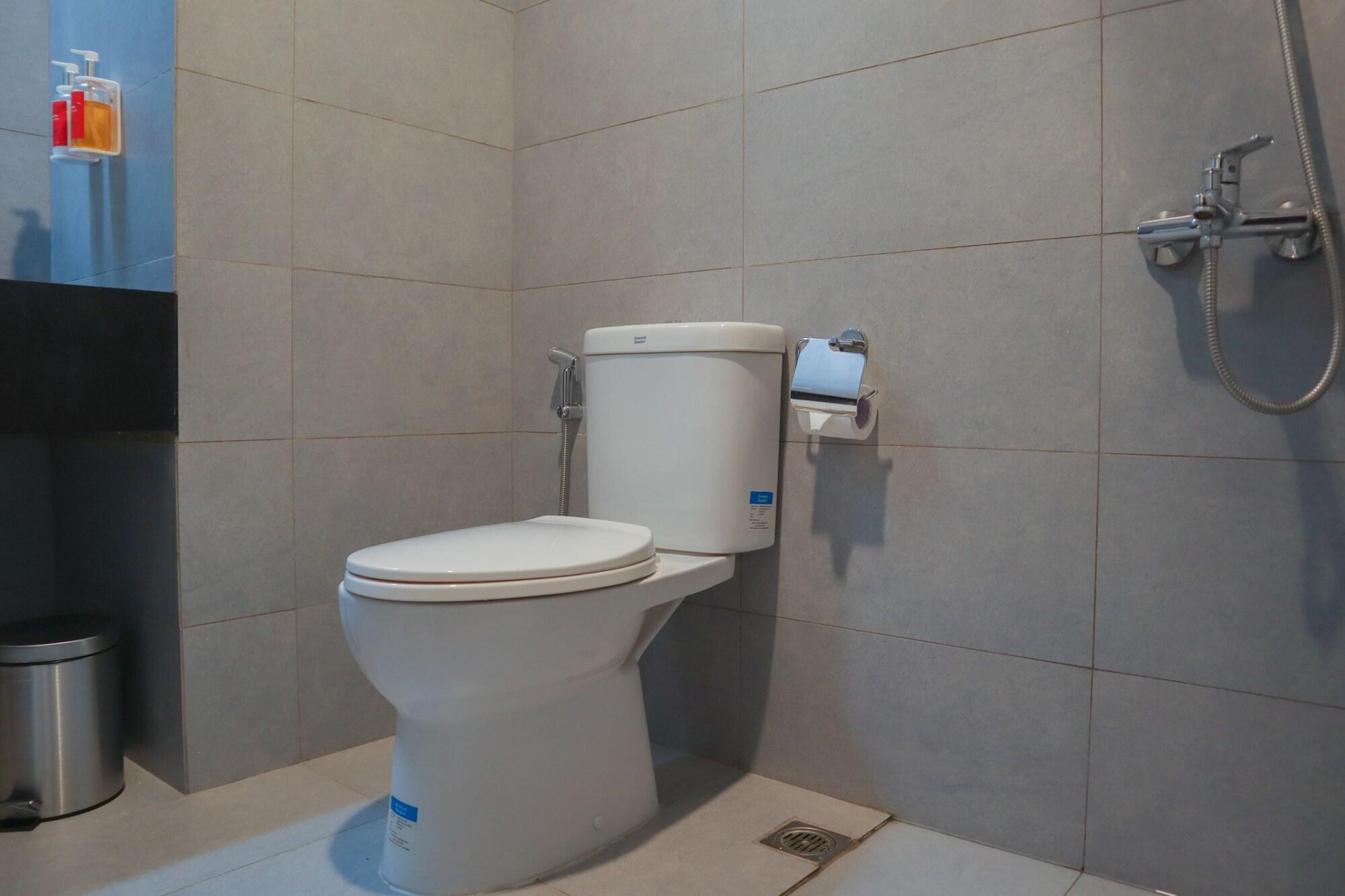 Super Oyo Townhouse 2 Hotel Gunung Sahari Cakarta Dış mekan fotoğraf