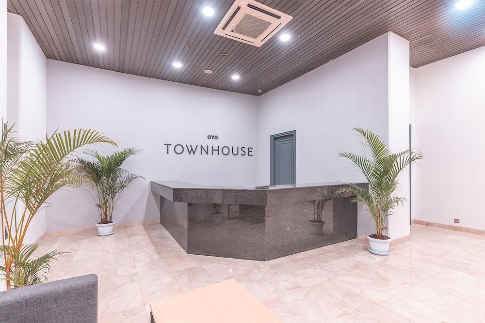 Super Oyo Townhouse 2 Hotel Gunung Sahari Cakarta Dış mekan fotoğraf