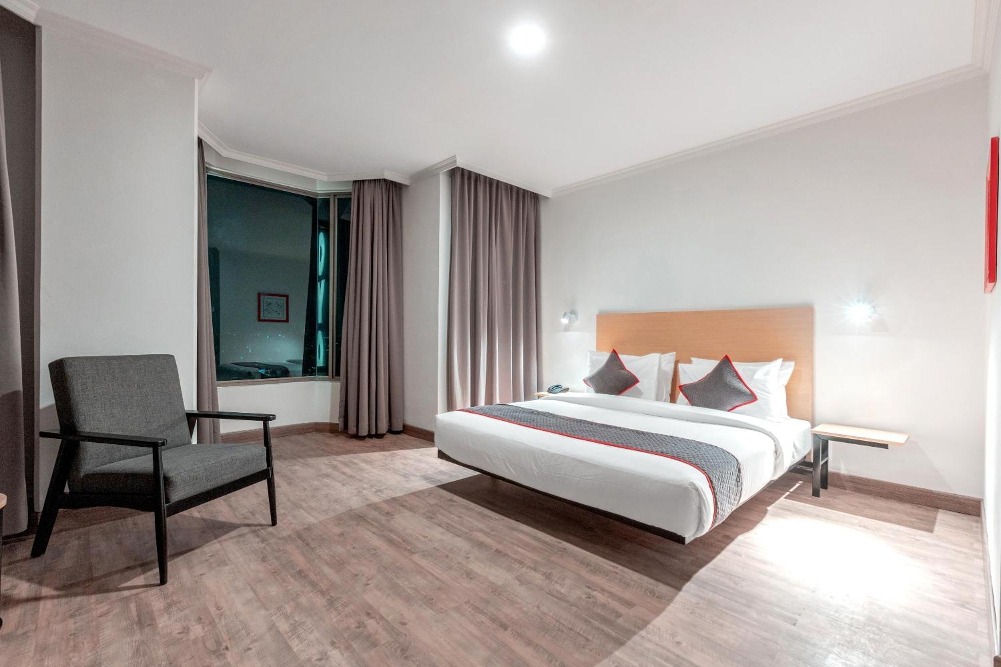 Super Oyo Townhouse 2 Hotel Gunung Sahari Cakarta Dış mekan fotoğraf