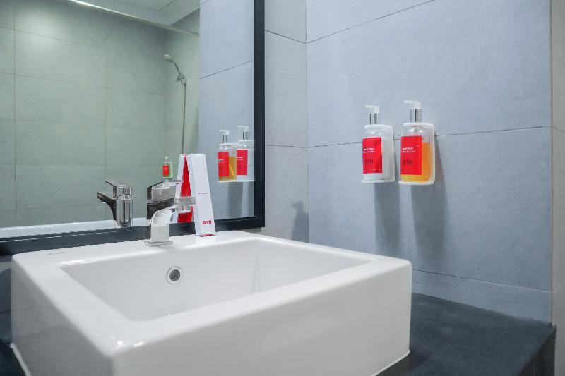 Super Oyo Townhouse 2 Hotel Gunung Sahari Cakarta Dış mekan fotoğraf